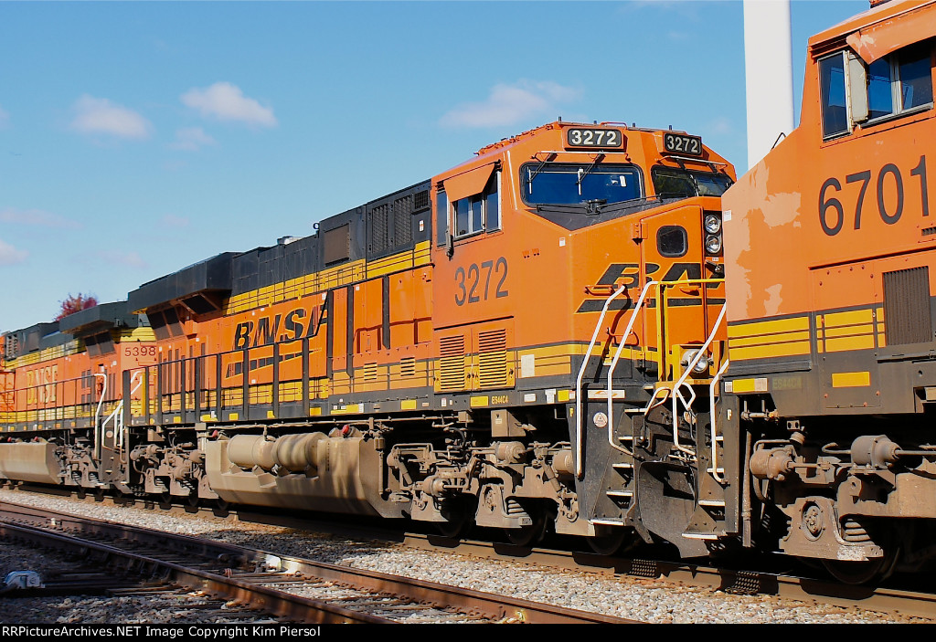 BNSF 3272